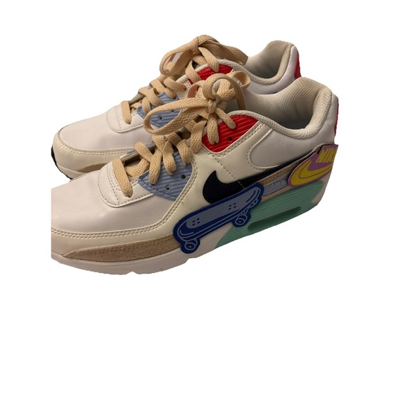 NEW AUTHENTIC NIKE AIR MAX 90 LEATHER SE "PATCHES"  US 6.5 Y - Picture 1 of 11